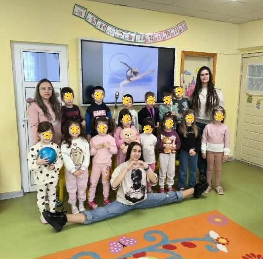 Гимнастичката Лорена Чотова - специален гост в група "Бамби" 12