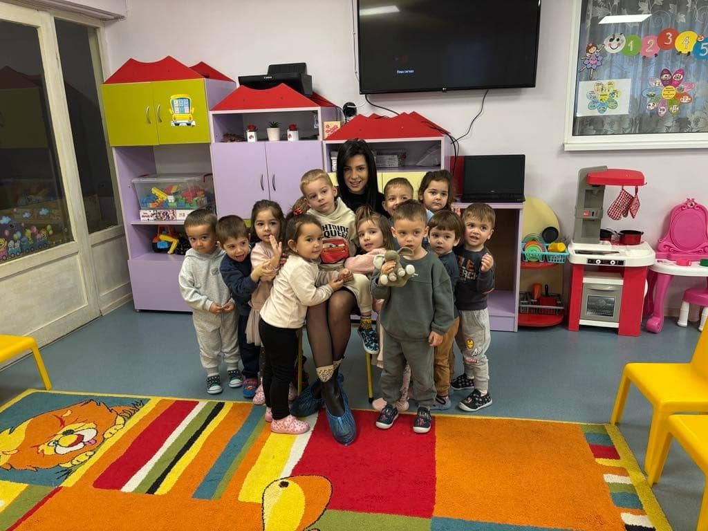 Прочети ни приказка - ДГ Слънце - Златица