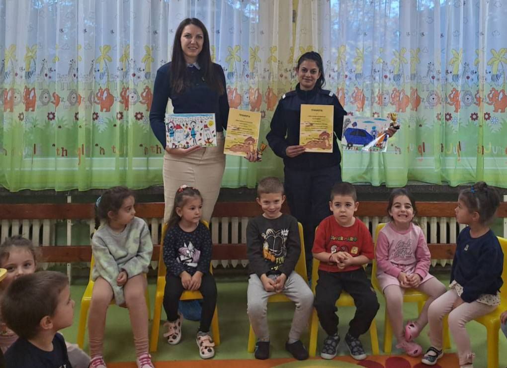 Гости полицаи - ДГ Слънце - Златица